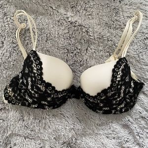 36 B Victoria’s Secret lined Demi bra